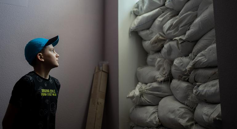 Unicef alerta que 70% das crianças na Ucrânia precisam de serviços básicos