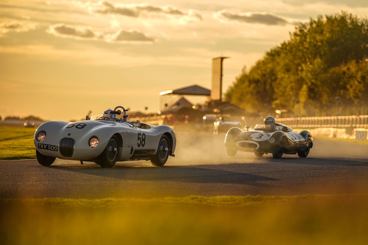 Goodwood Revival Packs em mais ação do que F1