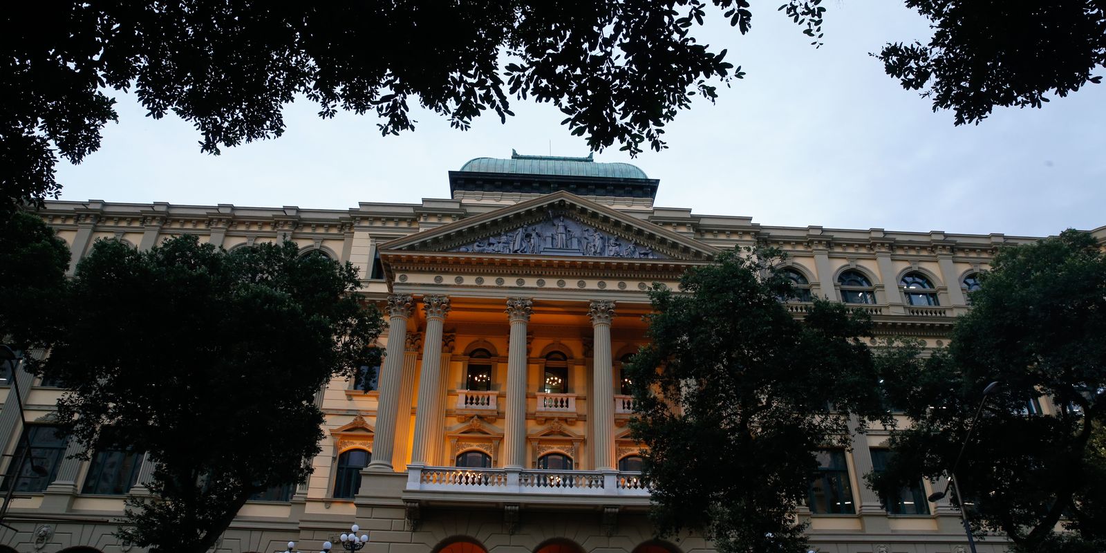 Prêmio Literário da Biblioteca Nacional recebe inscrições até agosto