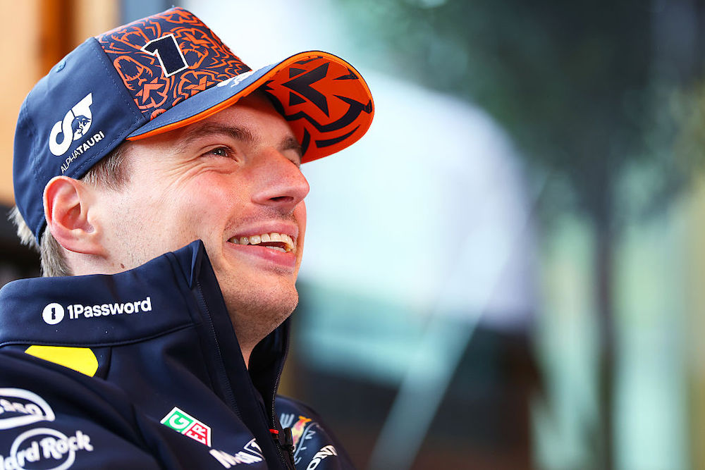 Verstappen confirma que ele está com o Red Bull para 2026