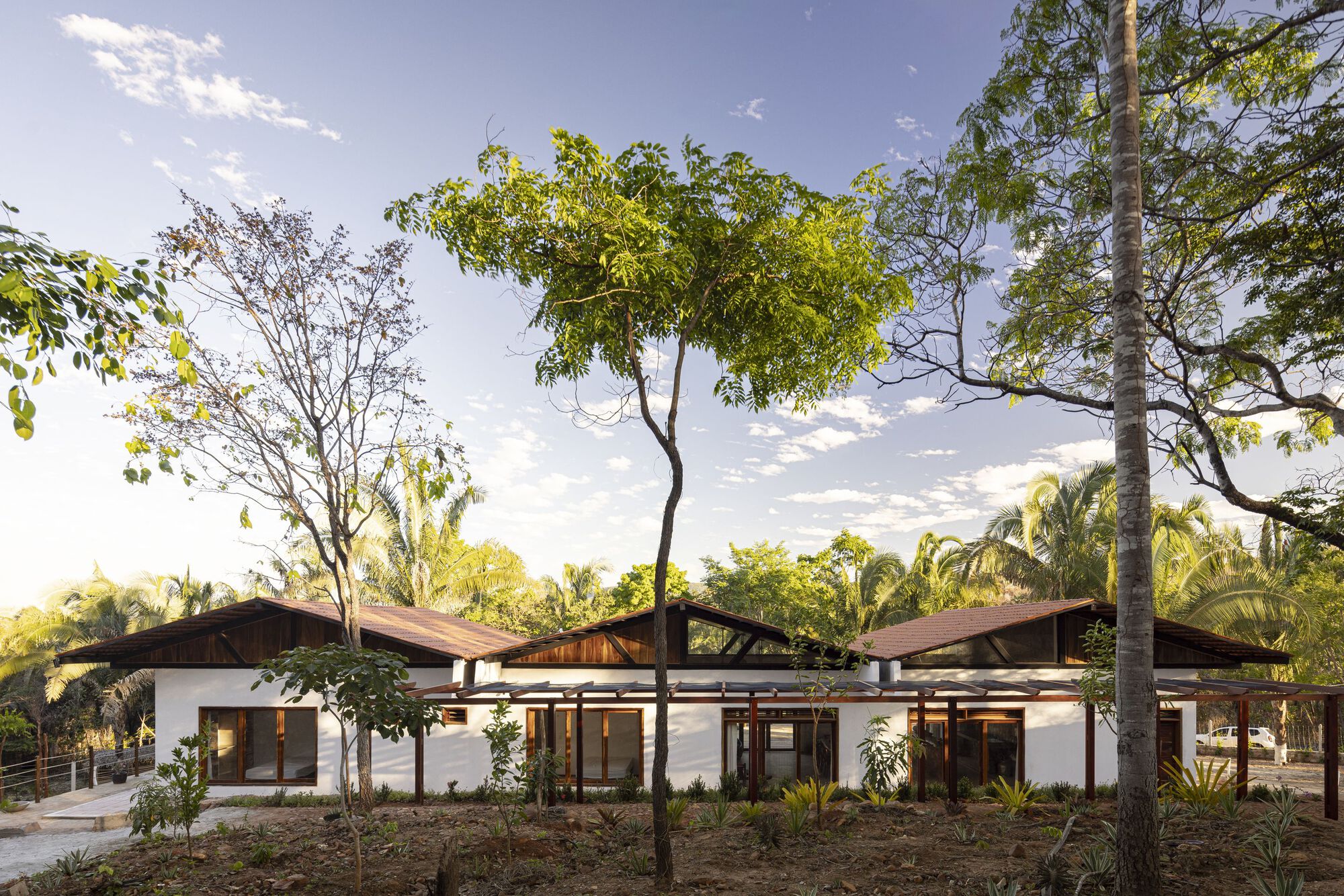 Arajara House / Lins Arquitetos Associados