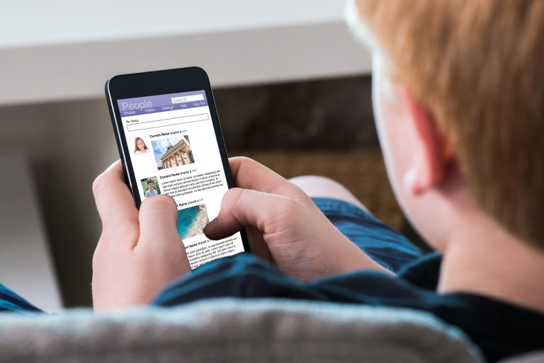 Projeto prevê regras para proteção de crianças e adolescentes em ambientes digitais – Notícias