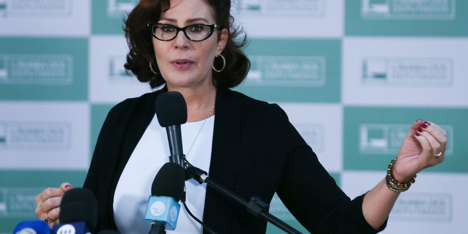 Moraes pede que AGU tome providências para extradição de Zambelli