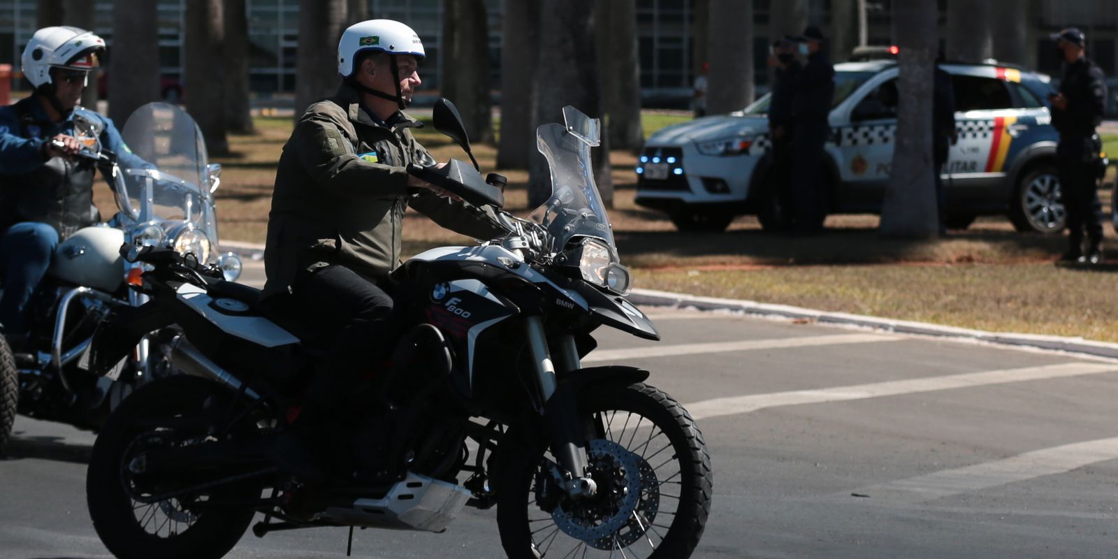 “Pintou um clima”: Bolsonaro é condenado por fala sobre venezuelanas