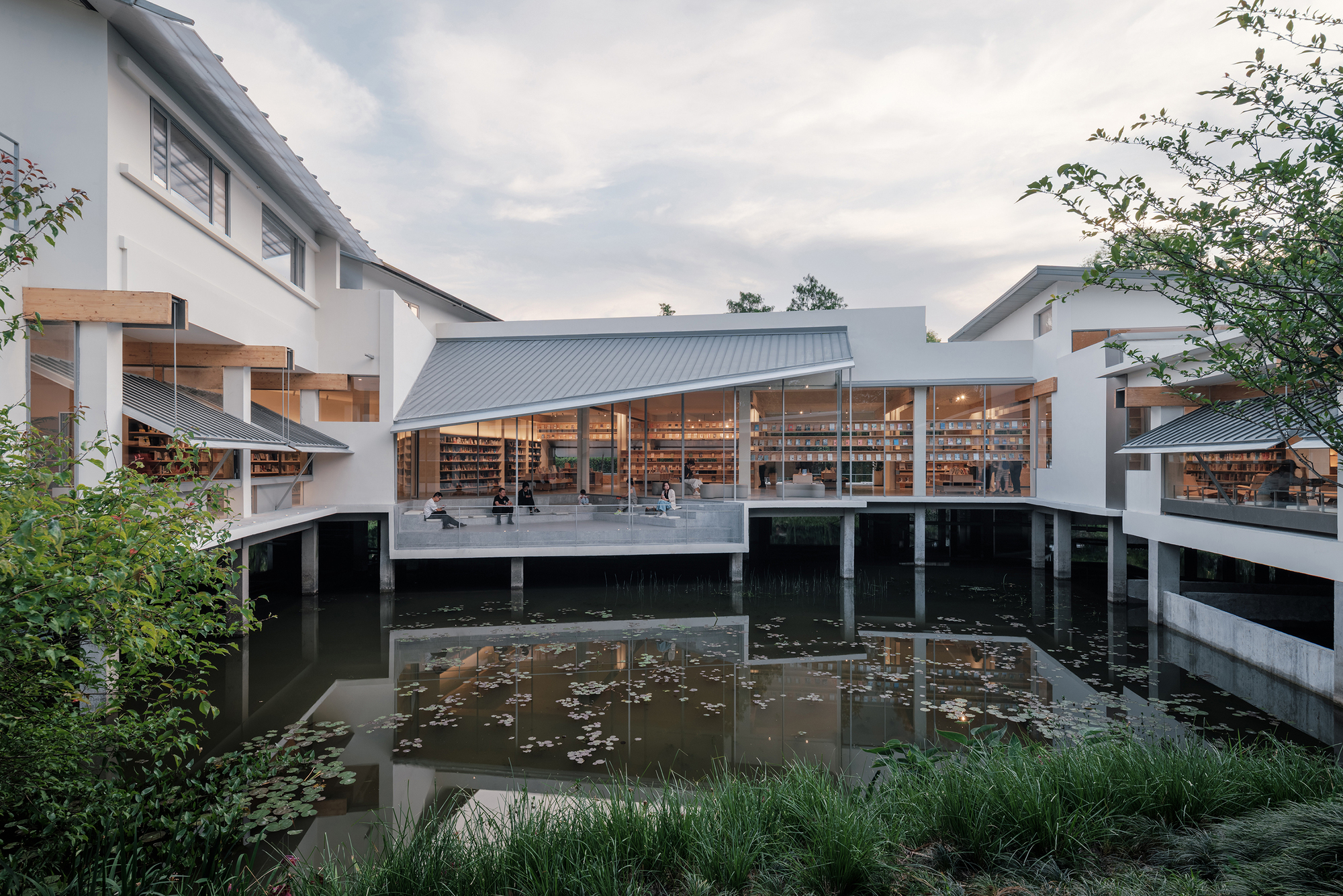 Livraria Xixi Goldmye / Atelier Wen’arch