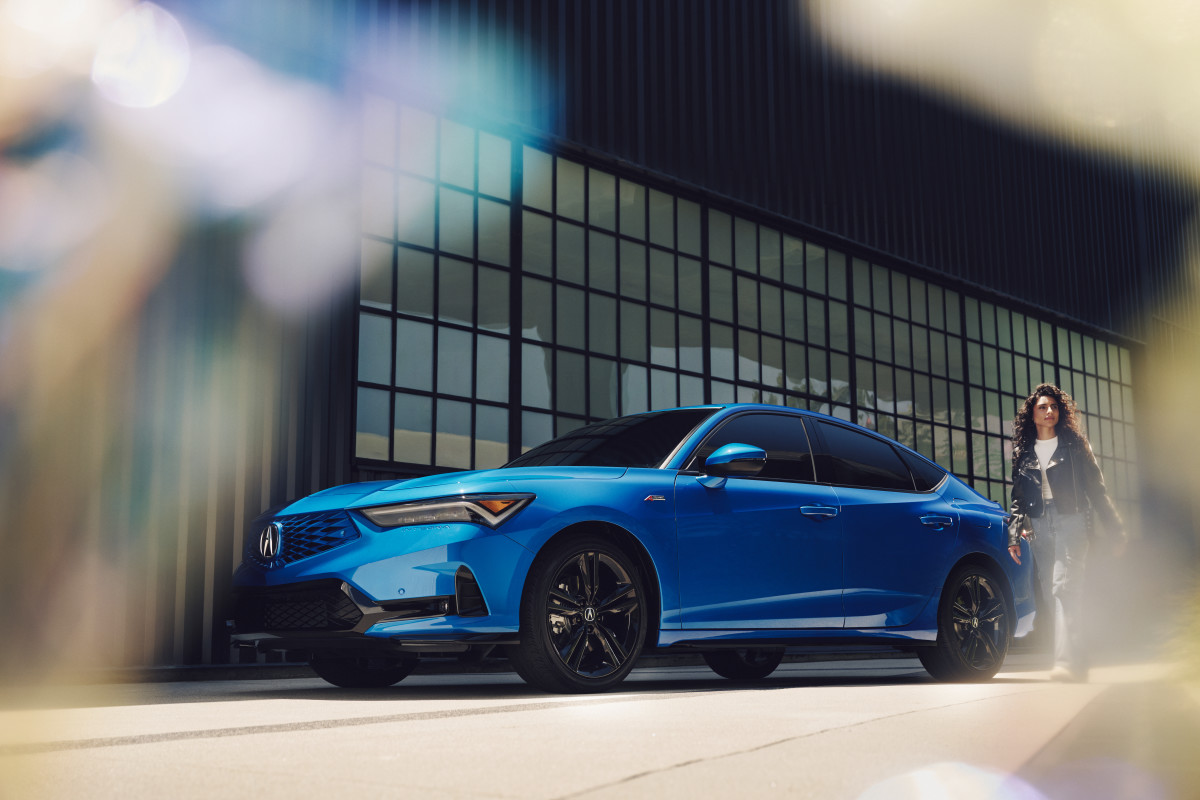 Você deve comprar um 2025 acura integra em vez do modelo 2026?