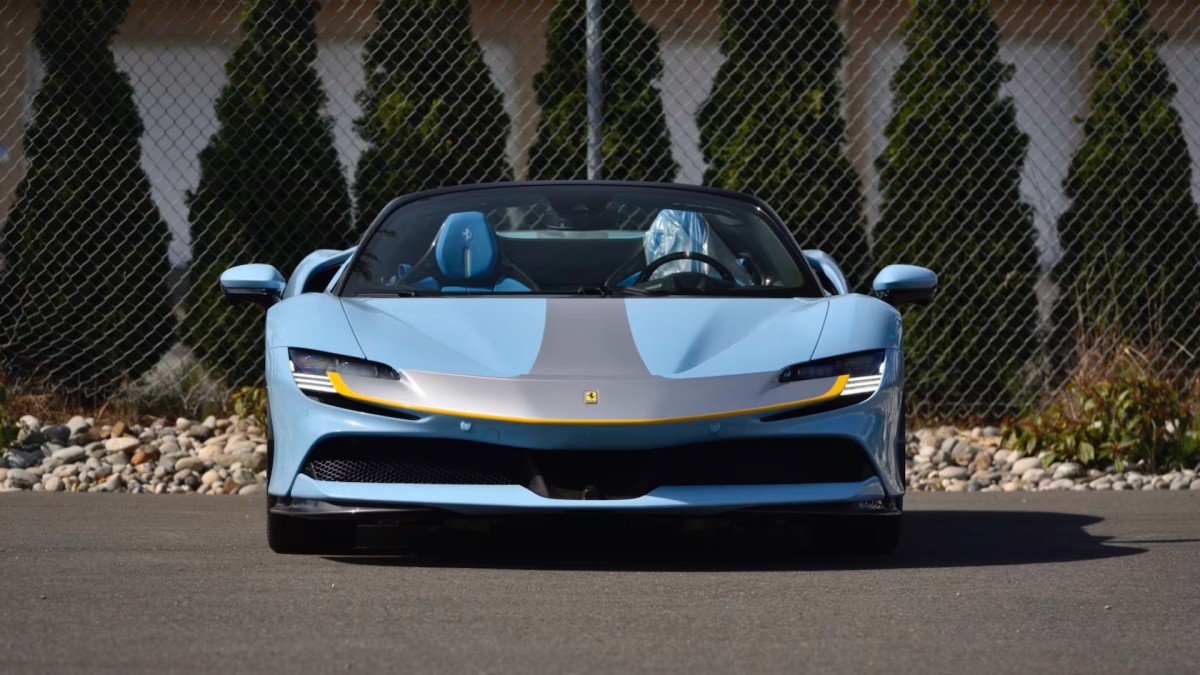 Praticamente novo 2025 Ferrari SF90 Spider à venda com apenas 54 milhas