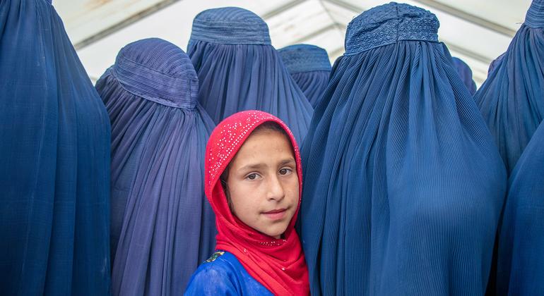 ONU Mulheres pede urgência para atender necessidades das afegãs