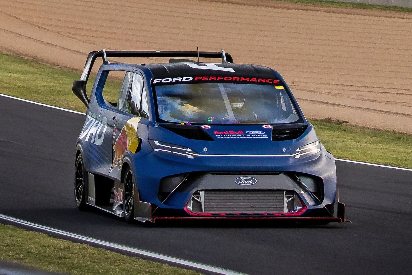 Ford Supern reivindica a 9ª volta do anel mais rápido de todos os tempos