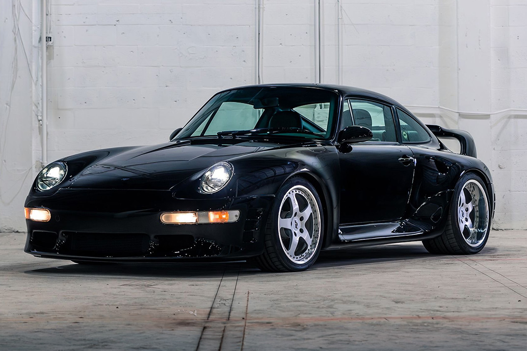 Este esporte Ruf Ctr 2 de 1998 é um dos quatro exemplos AWD e pode atingir US $ 3,5 milhões em leilão