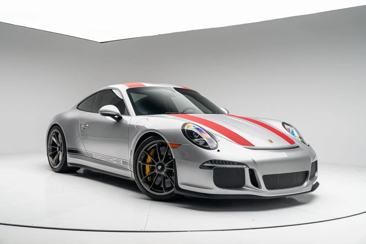 2016 Porsche 911 R, um dos 991 construídos, emerge com apenas 3.600 milhas