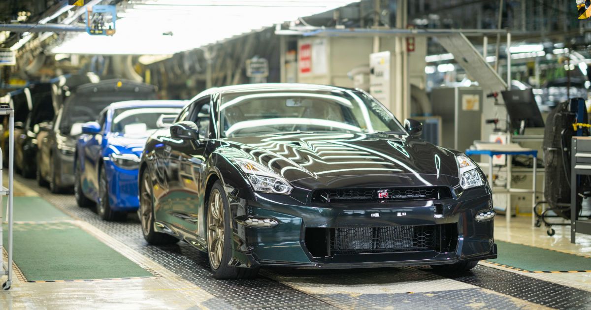 Sayonara Godzilla: Final R35 Nissan GT-R rola da linha