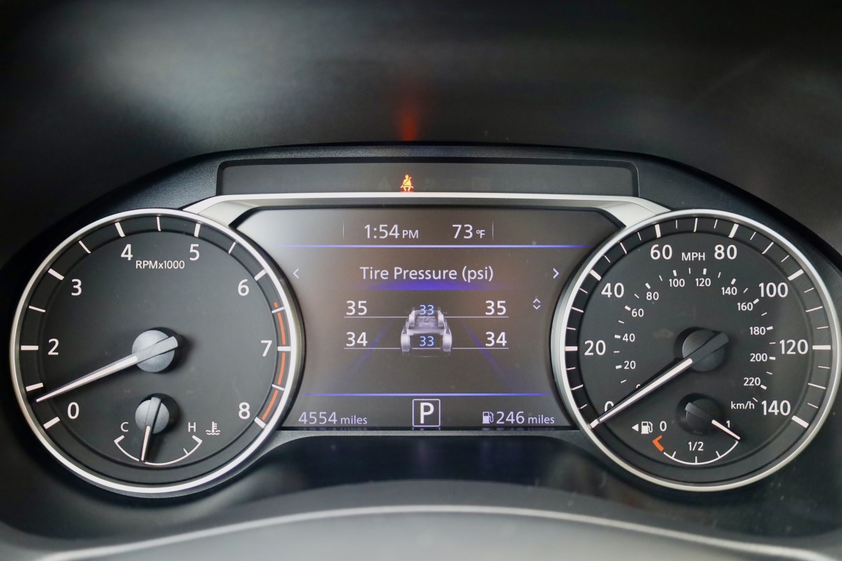 Os compradores de carros novos estão sacrificando esses recursos para economizar dinheiro