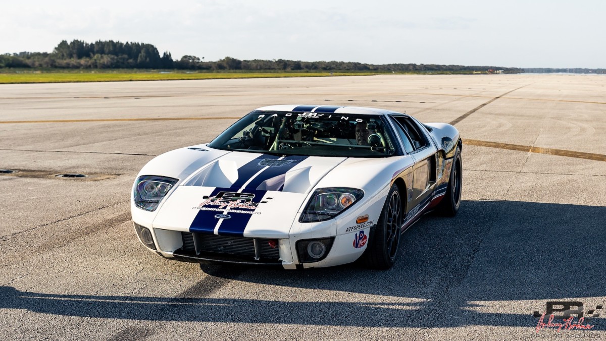 Este Ford GT modificado pode atingir 330 mph?