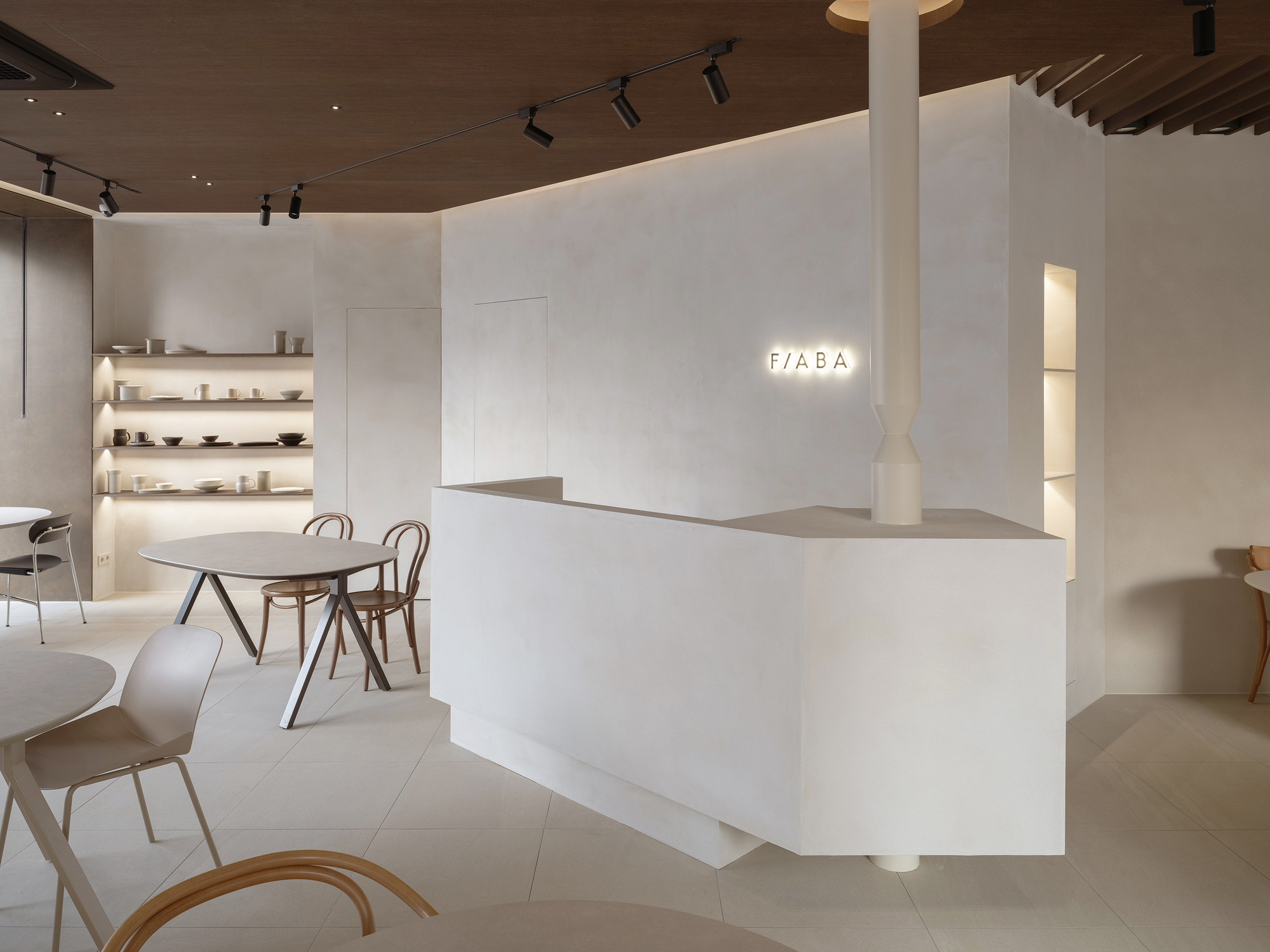 Nest Cafe / FLW8Studio