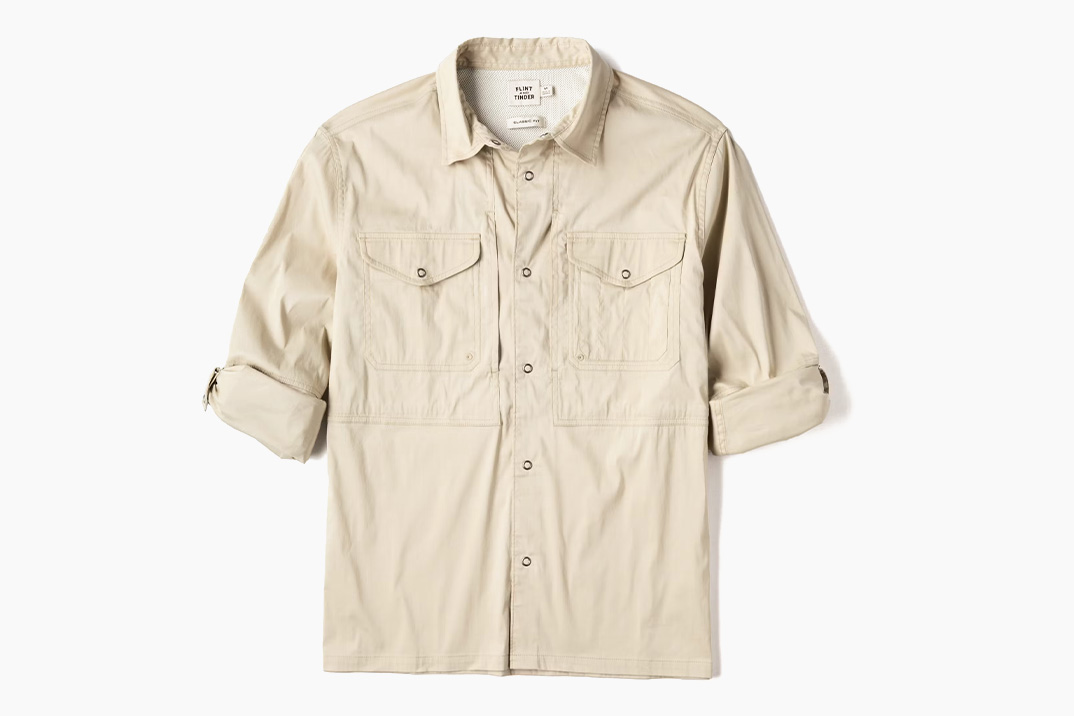 A camisa de pesca UPF é o item mais construído para fins específicos na formação de Flint e Tinder ainda