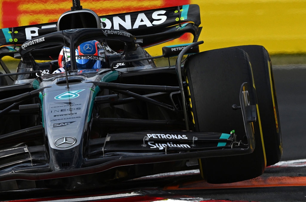 Antonelli procurando a chave para sua fechadura