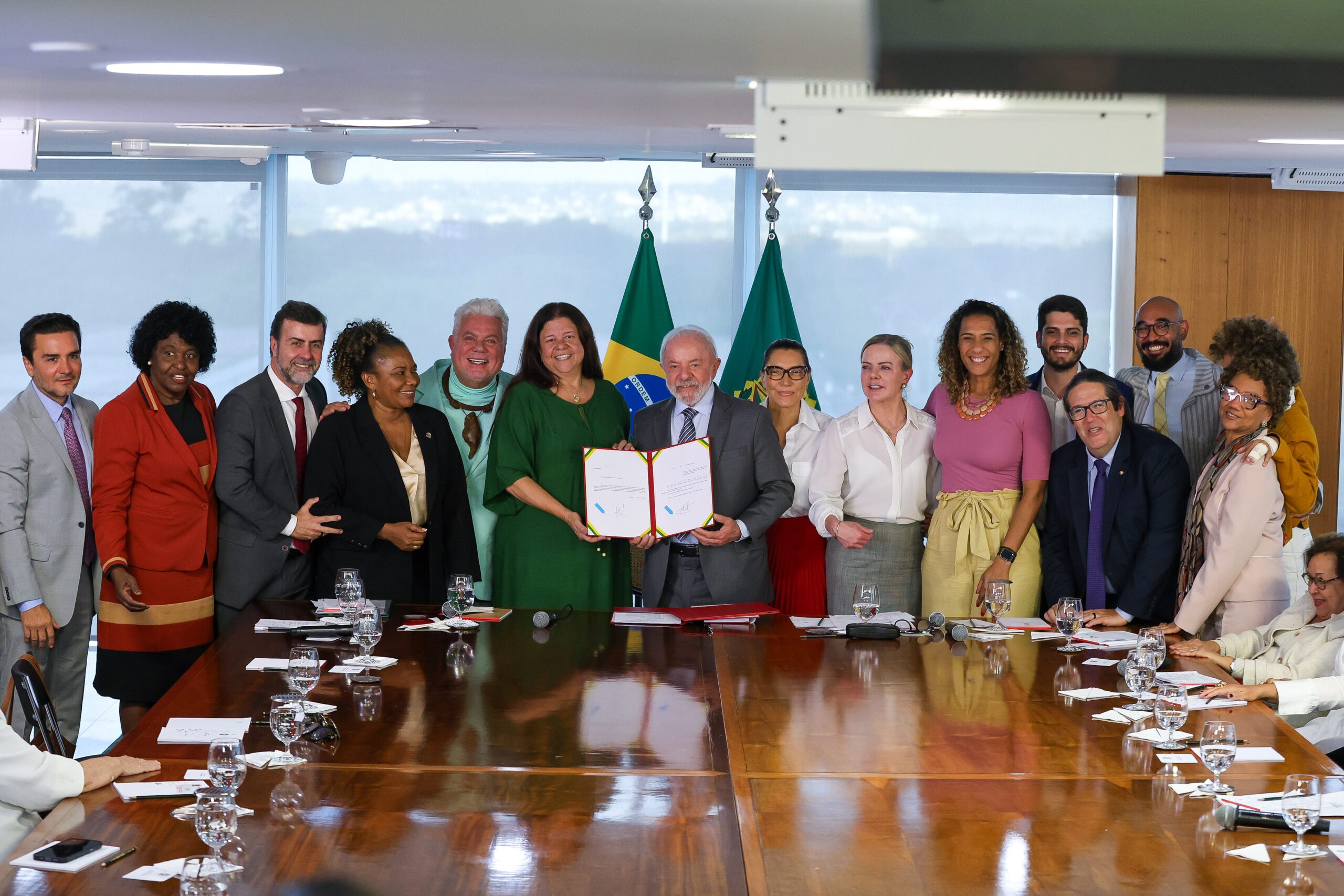 Embratur celebra sanção de projetos de lei que valorizam carnavais da Bahia e do Rio de Janeiro