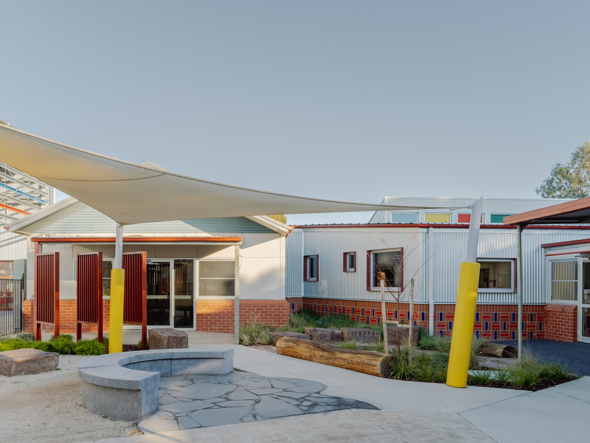Escola Especialista de Swan Hill / WHDA