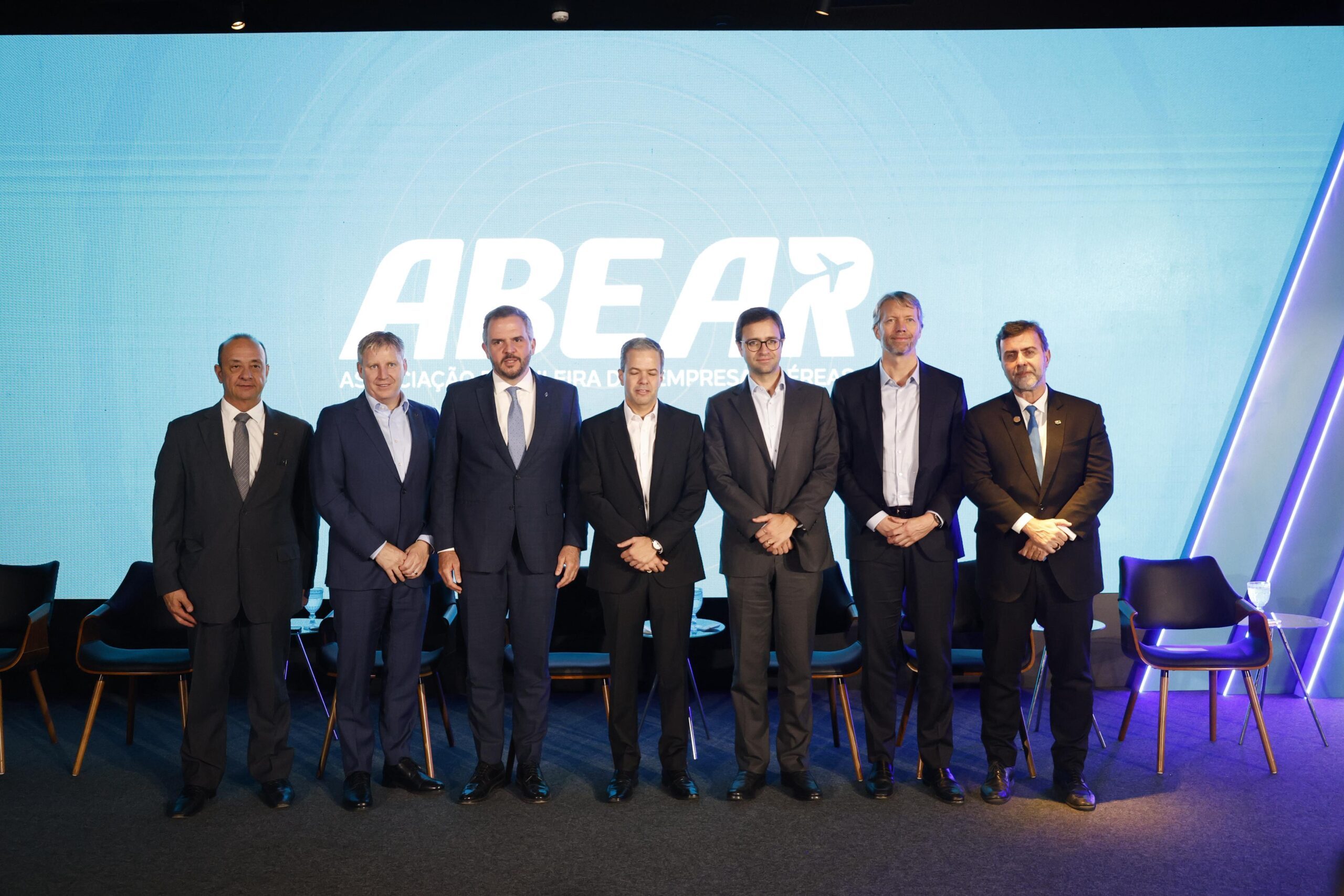 Embratur prestigia lançamento da nova identidade visual da ABEAR