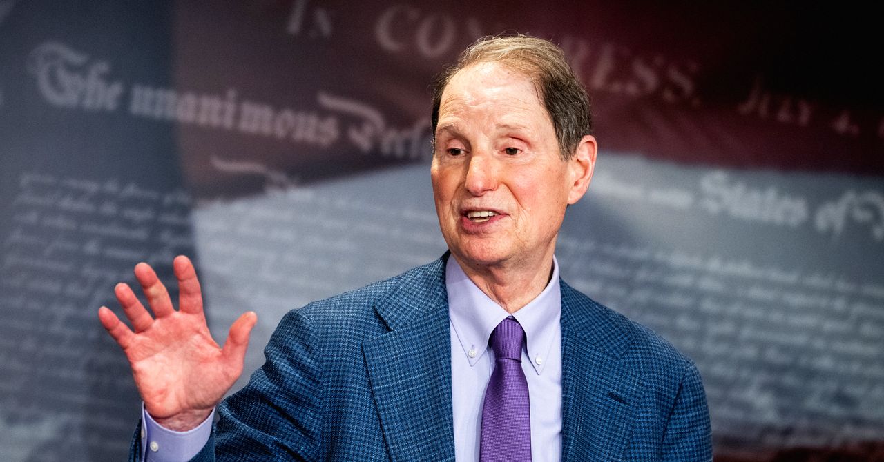 Os senadores pressionam a ex -empresa de investimentos de Howard Lutnick por preocupações com conflitos tarifários de interesse