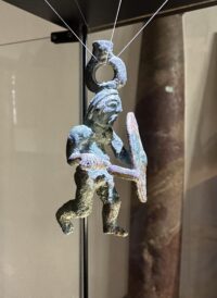 Estatueta de guerreiro celta de bronze fundido encontrado na Baviera – o blog de história