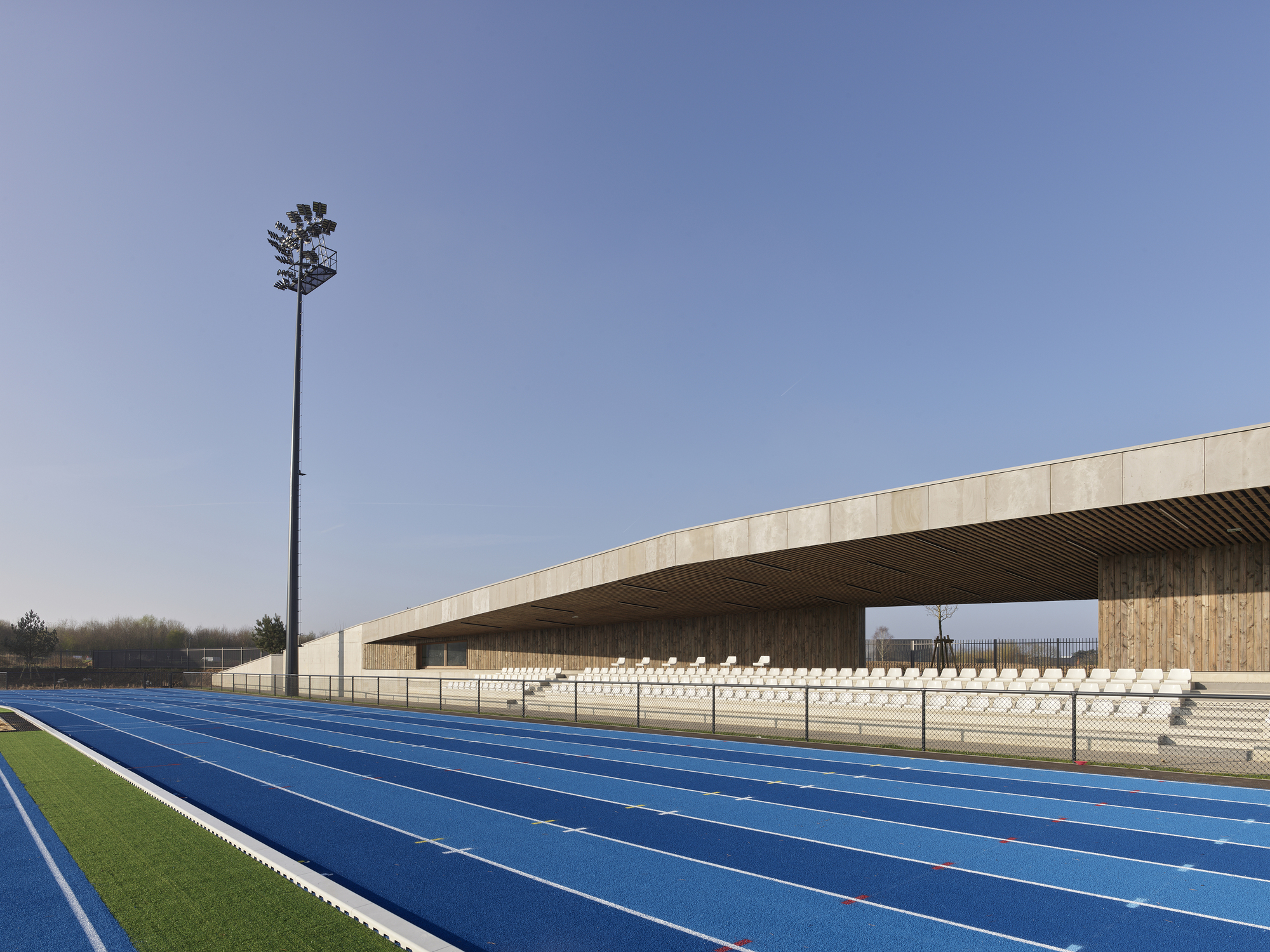 Montévrain Stadium / Olgga Architects
