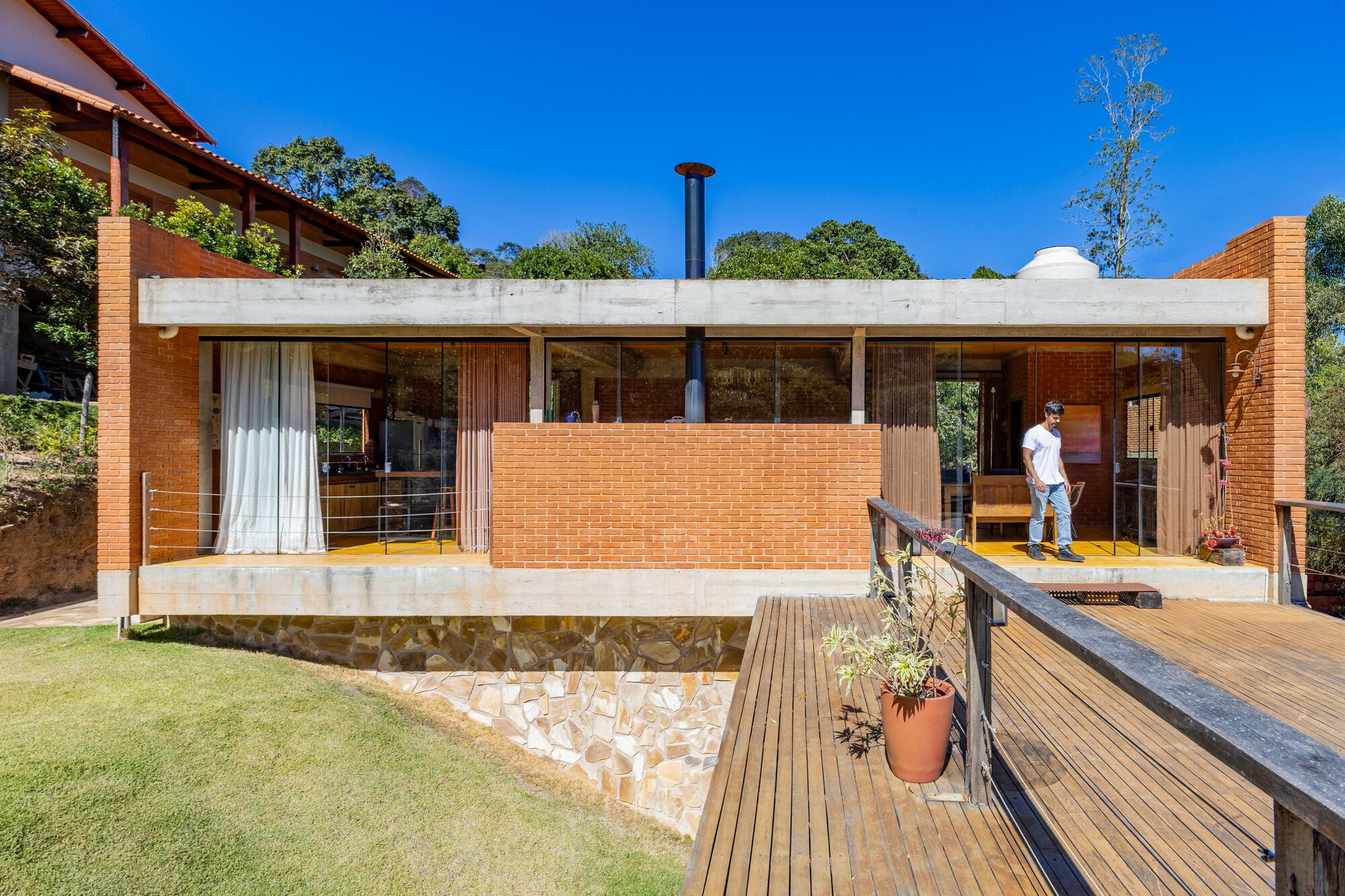 House in Vila do Açude / Entremeios Arquitetura