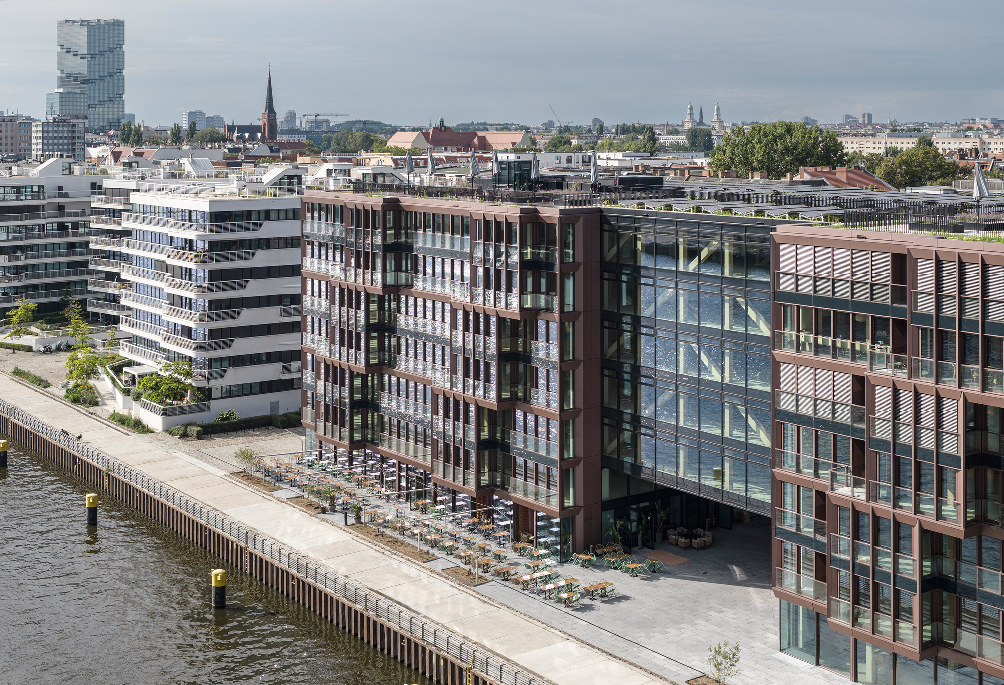 Dockyard Hybrid Office Building / Tchoban Voss Architekten