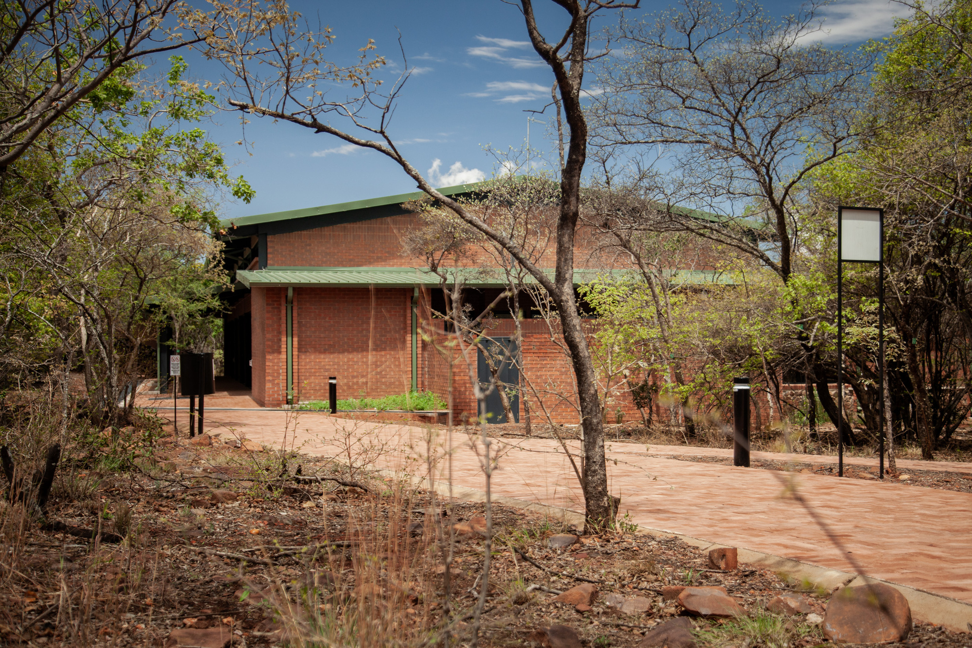 Esperança para o Hospital Blind Eye / Lemeg Architects
