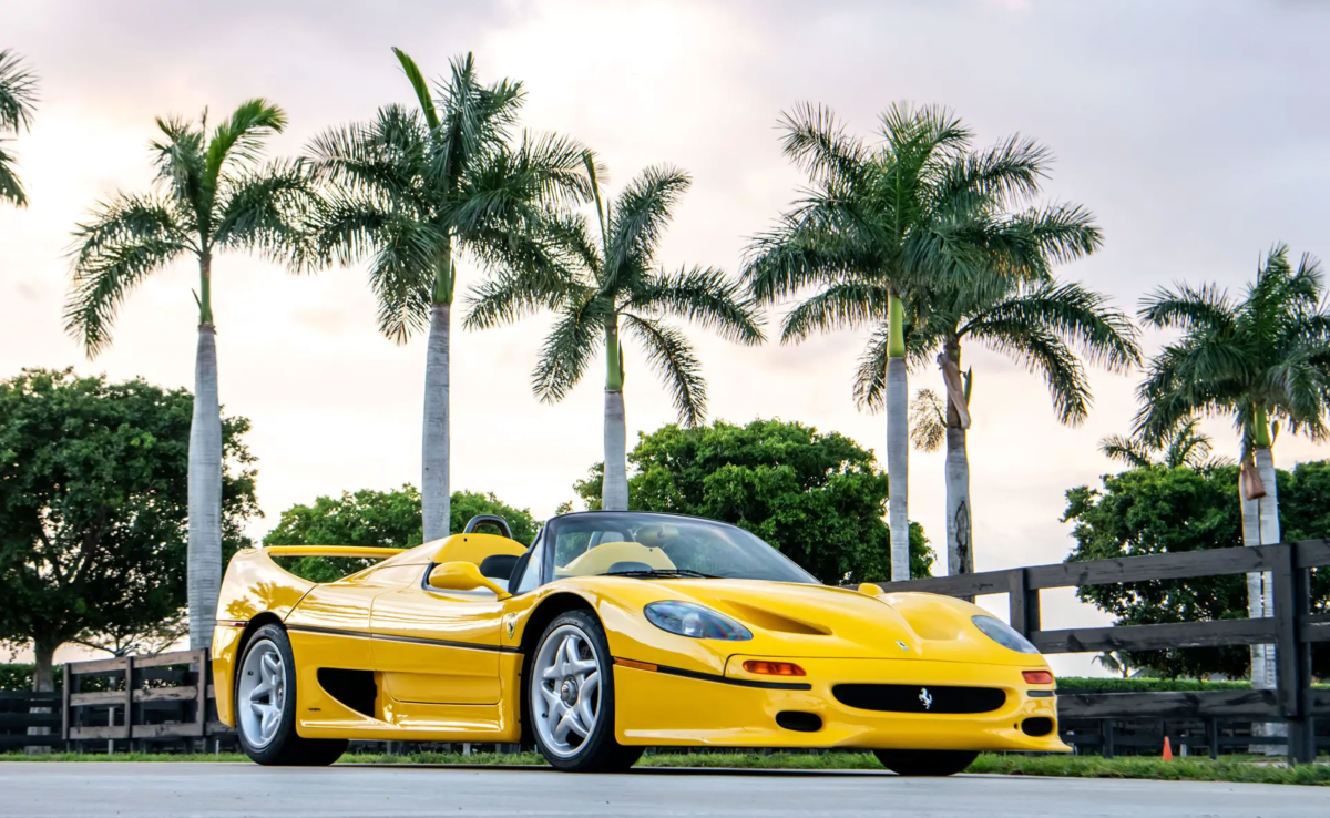 A Ferrari F50 de Ralph Lauren acabou de ser vendida por US $ 9,2 milhões, Smashing Records