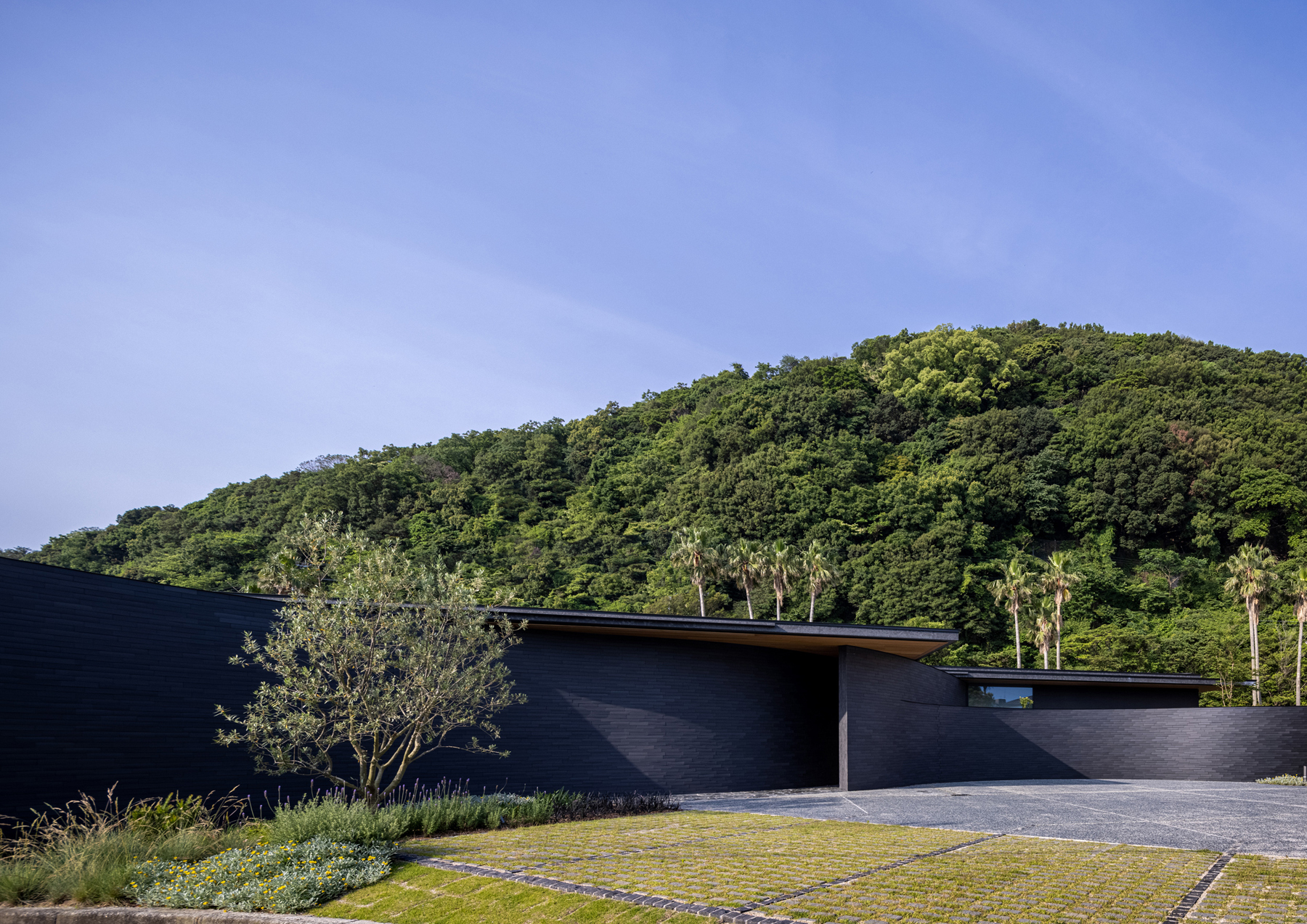 River Sea Villa / Kawazoe Junichiro Architects