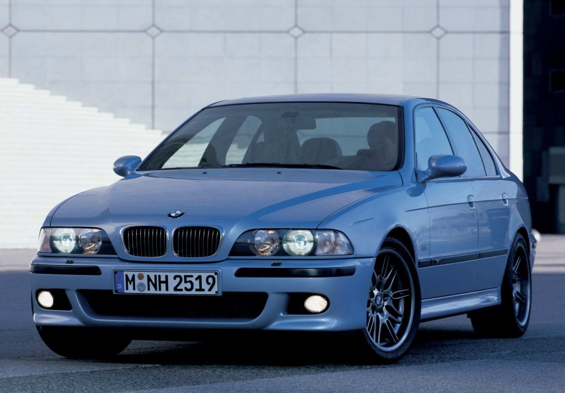 O icônico E39 M5 da BMW quase teve o motor mais improvável