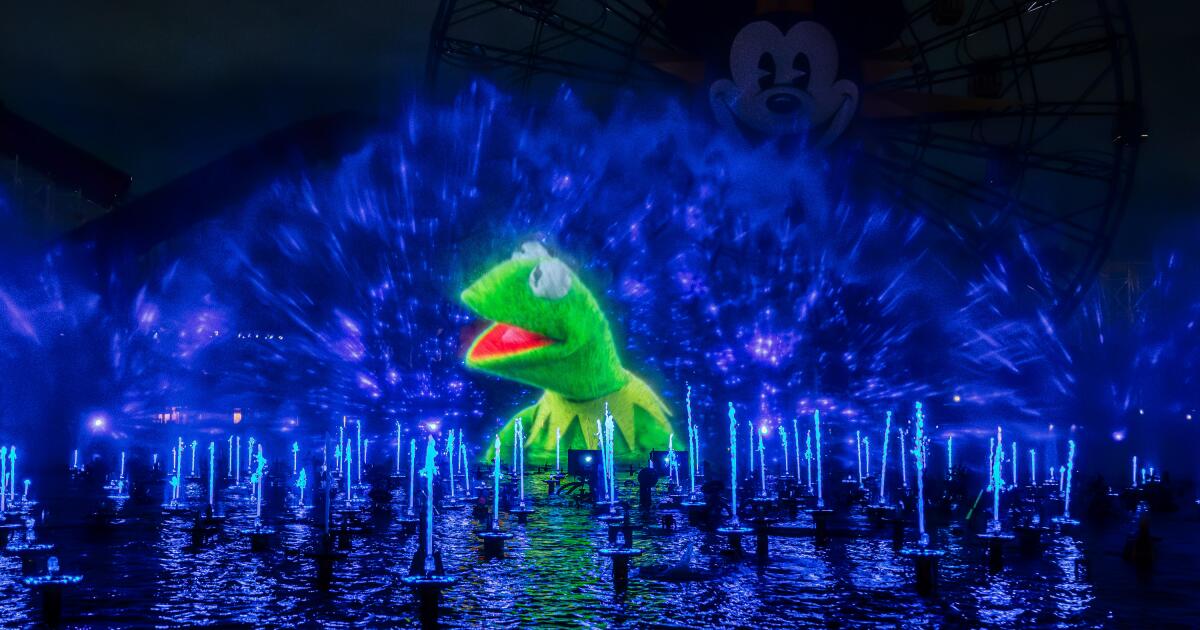 A mensagem de ‘Inside Out’ ‘Be Happy’ irrita em New Disneyland Water Show