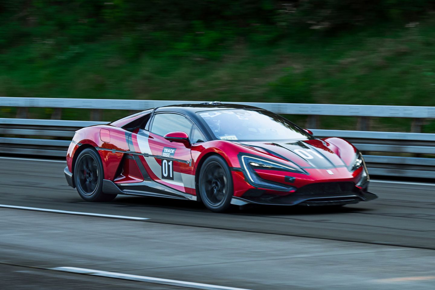 Edição de faixa Yangwang U9 quase quebra 300 mph