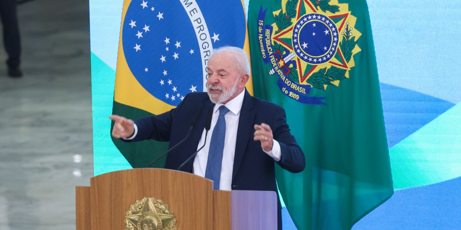 Lula critica projeto que dificulta ação judicial contra parlamentares