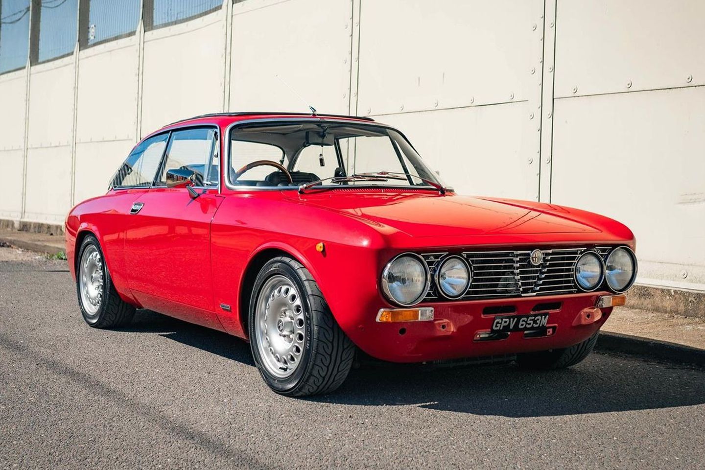 Nota perfeita Alfa Romeo 2000 GTV para venda