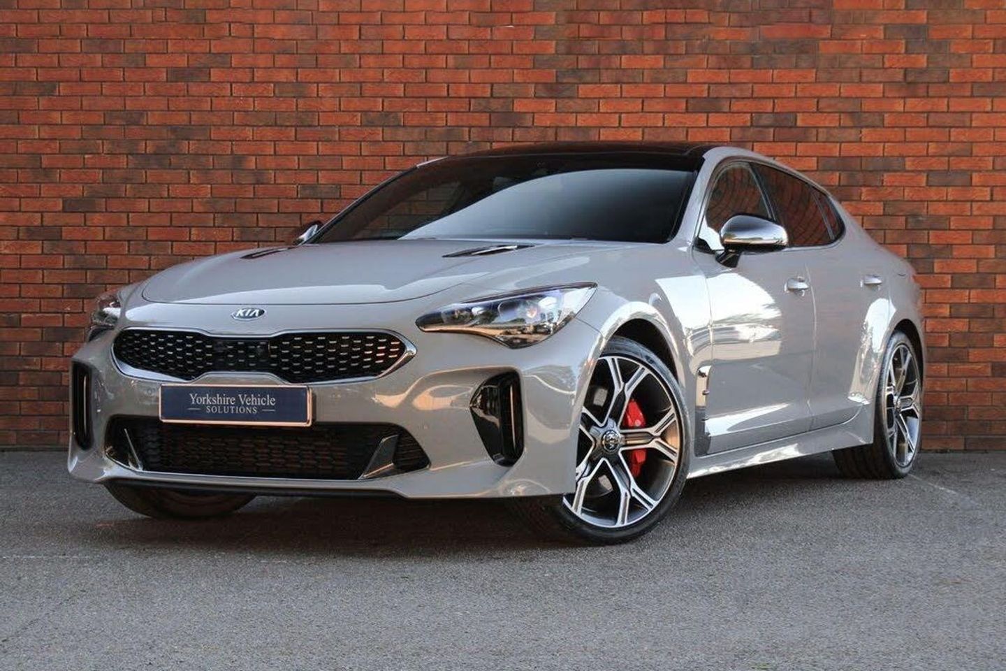 Kia Stinger GT-S | Identificado