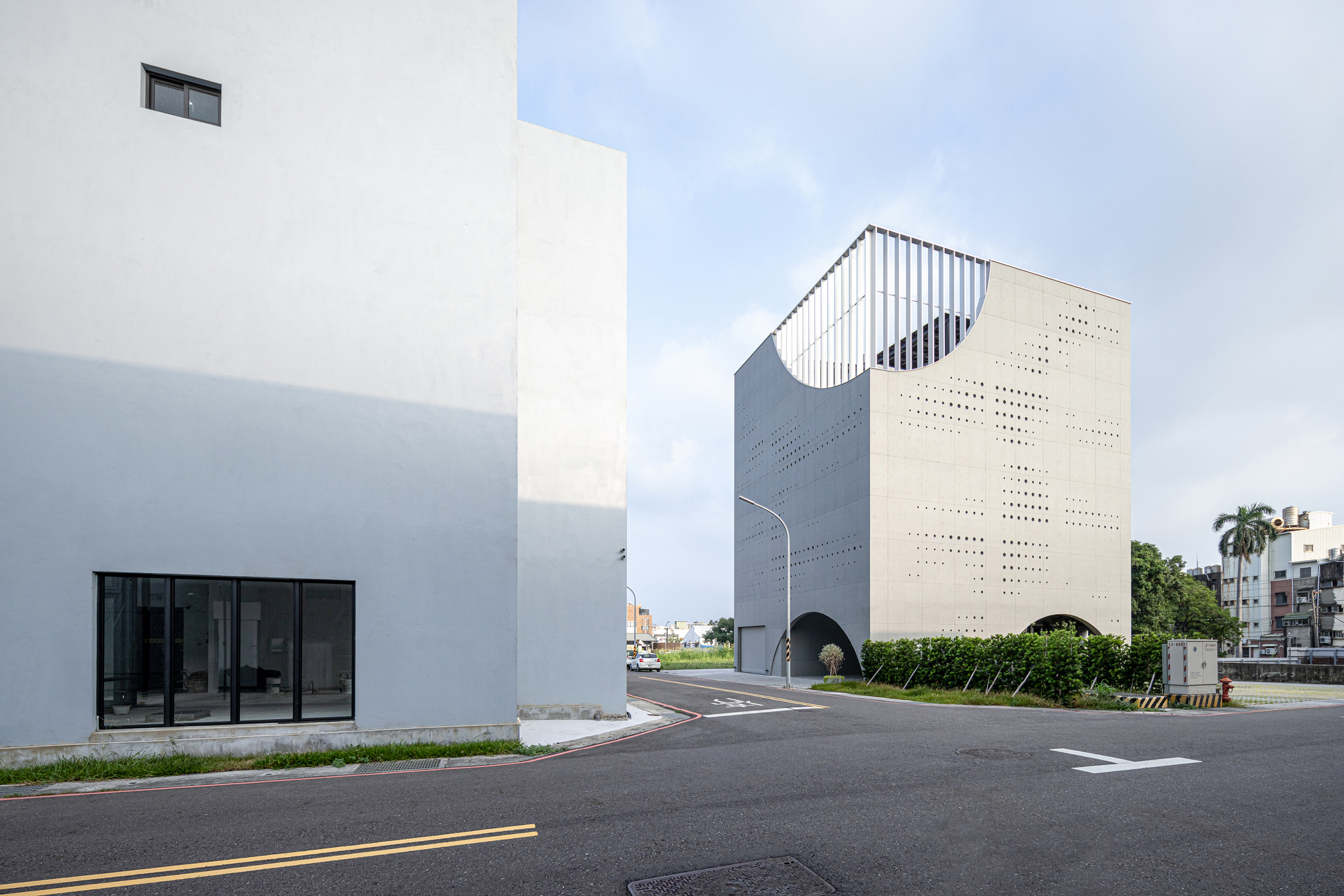 Locus solar / Air Matters & 16 Arch Studio