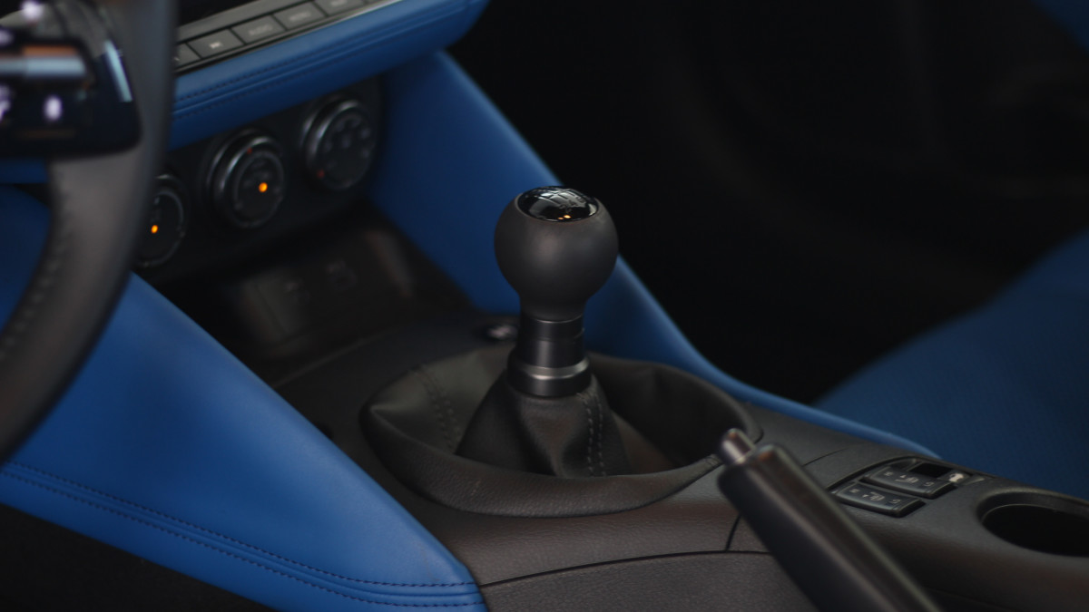 A Nissan aborda a falha fatal do Z Nismo com solução de três pedais