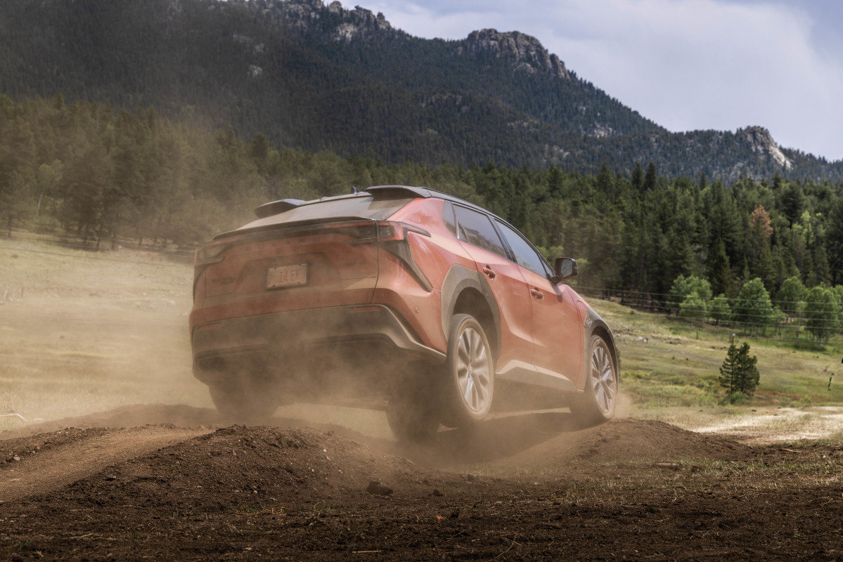 Toyota, Lexus e Subaru estão todos embrulhados em um recall de 100.000 eV