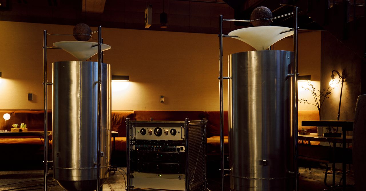 Esses alto-falantes hi-fi são feitos de tanques de combustível de foguetes