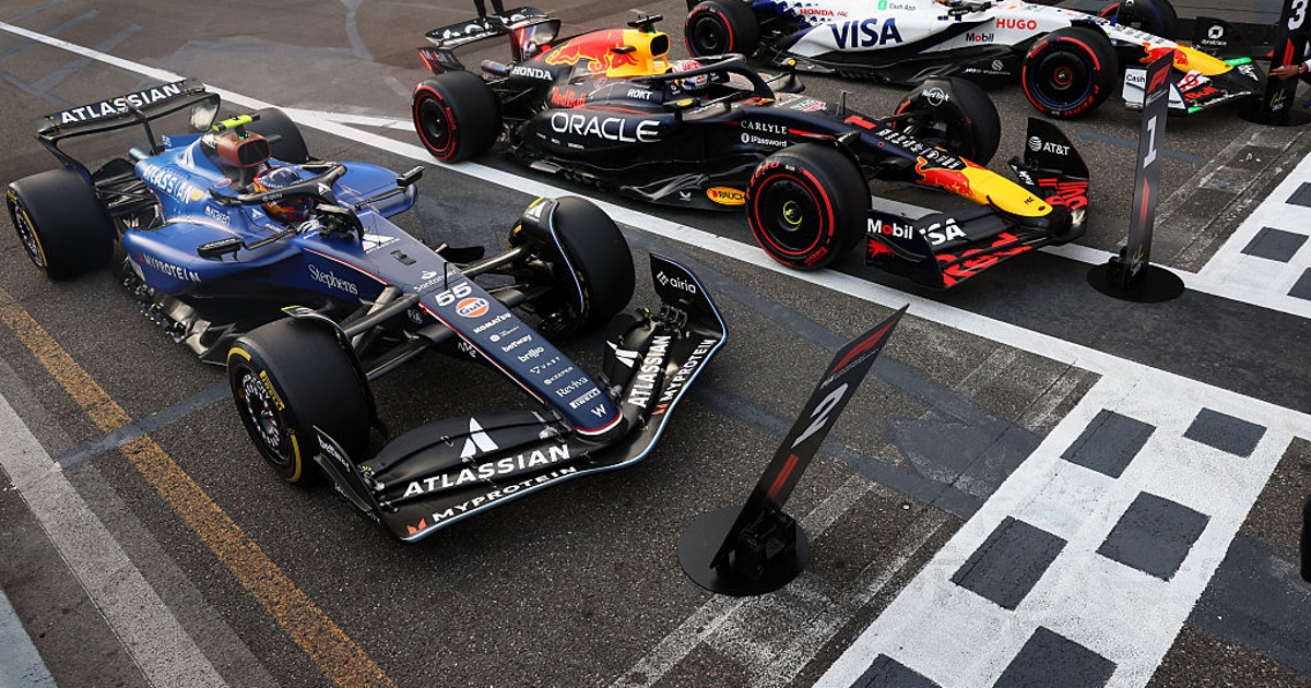 Verstappen supera a qualificação de Baku selvagem após o piastri trava