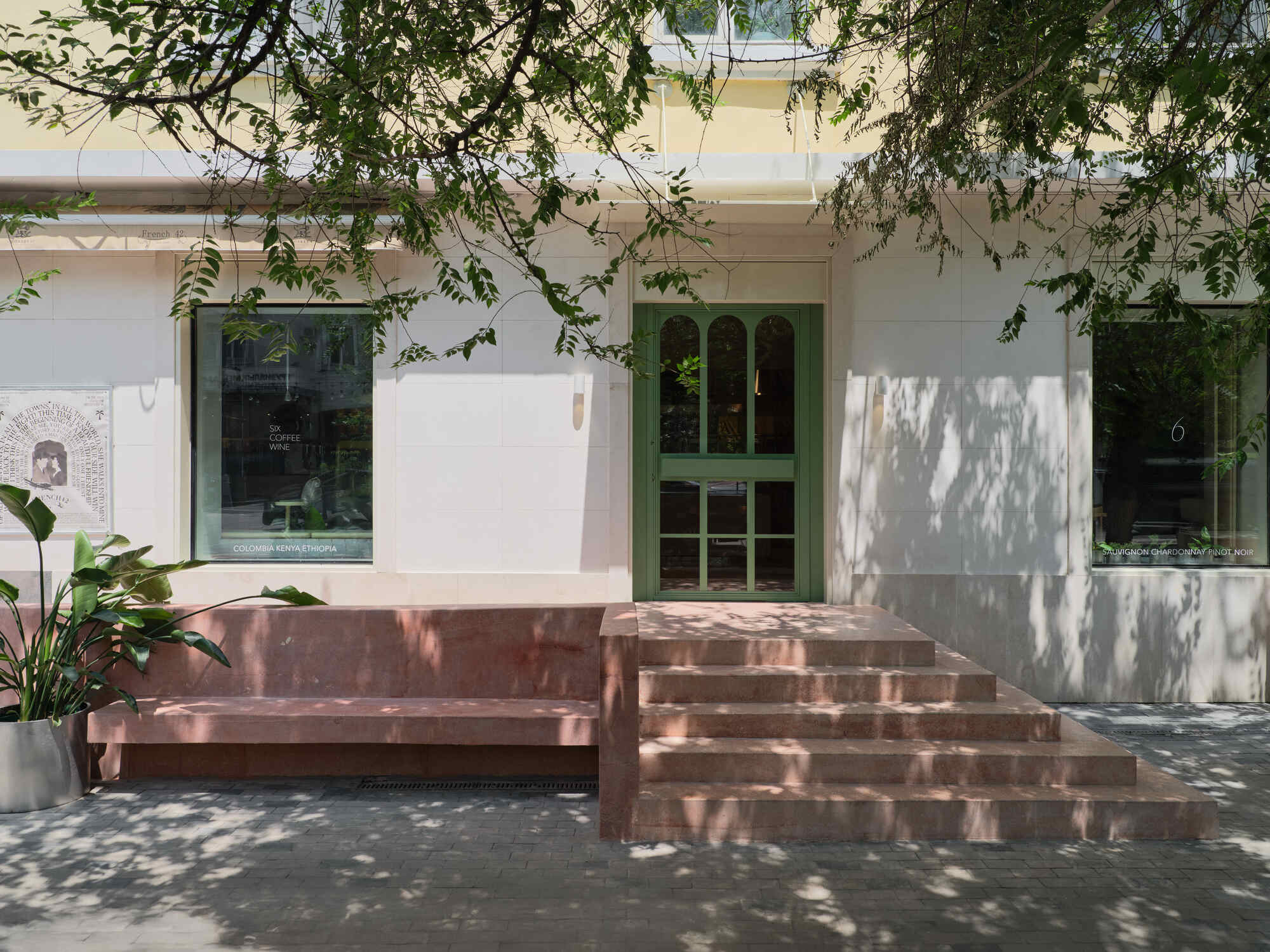 Seis Café + Vinho Cafe / Naaw