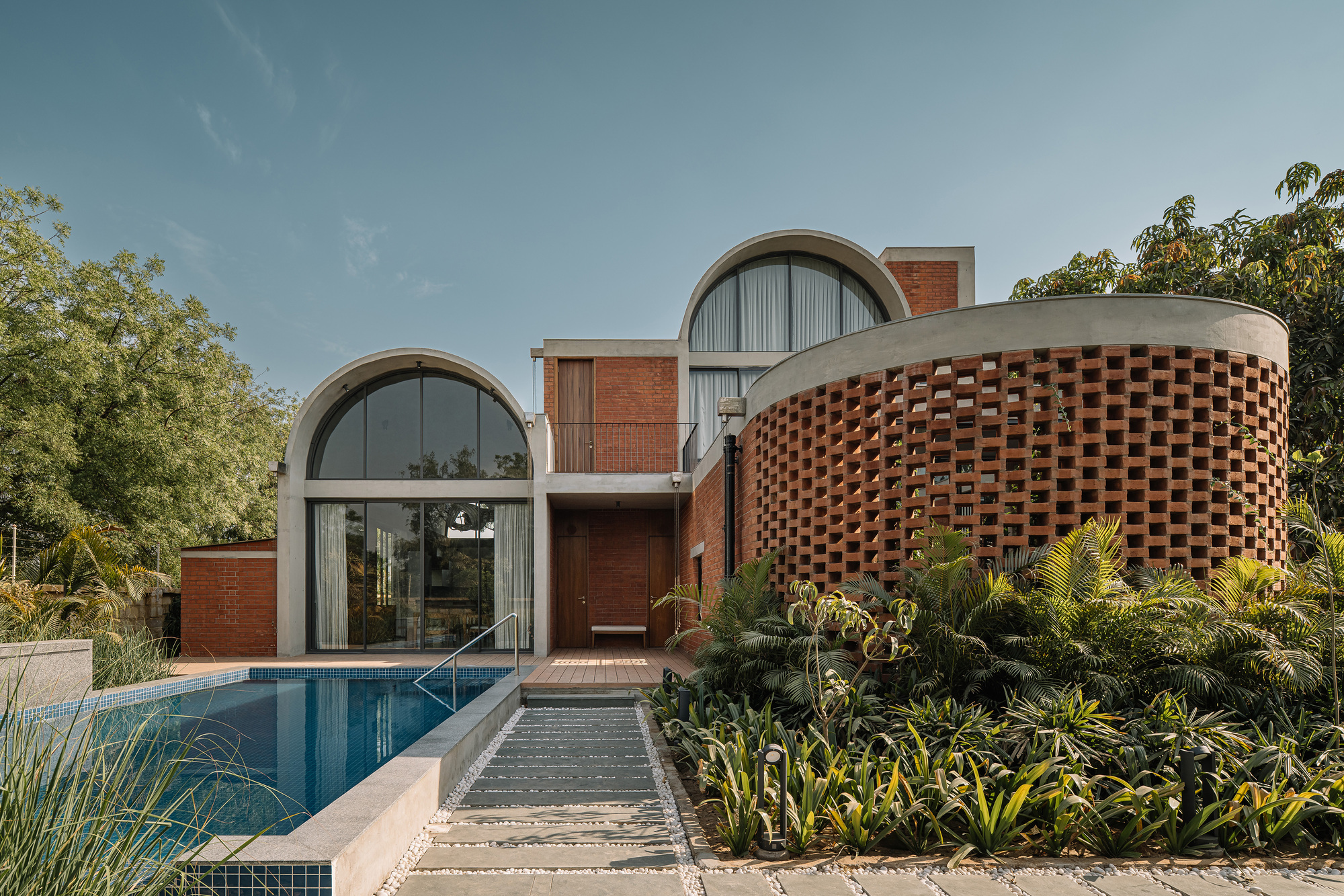 Teen Vaults House / Vissnavi Shukl