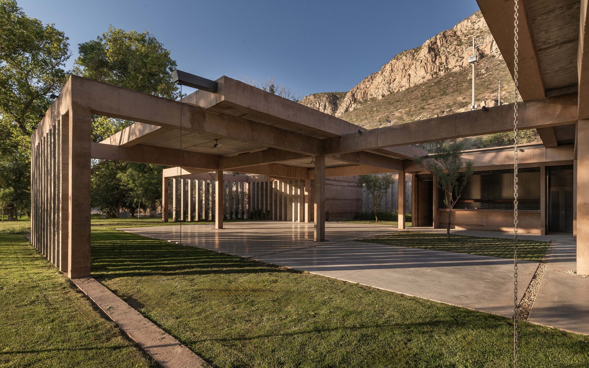 Pavilhão de matérias -primas / oficinatransversal