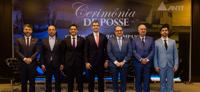 ANTT empossa novos diretores e consolida protagonismo na modernização da infraestrutura de transportes no Brasil — Agência Nacional de Transportes Terrestres