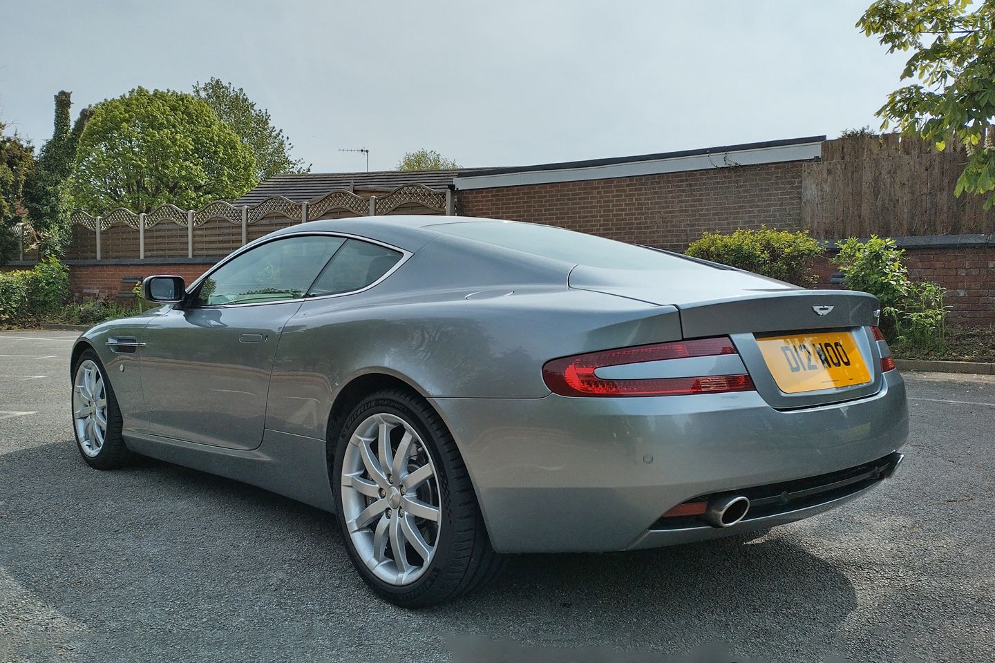 Aston Martin DB9 | PH Carpool