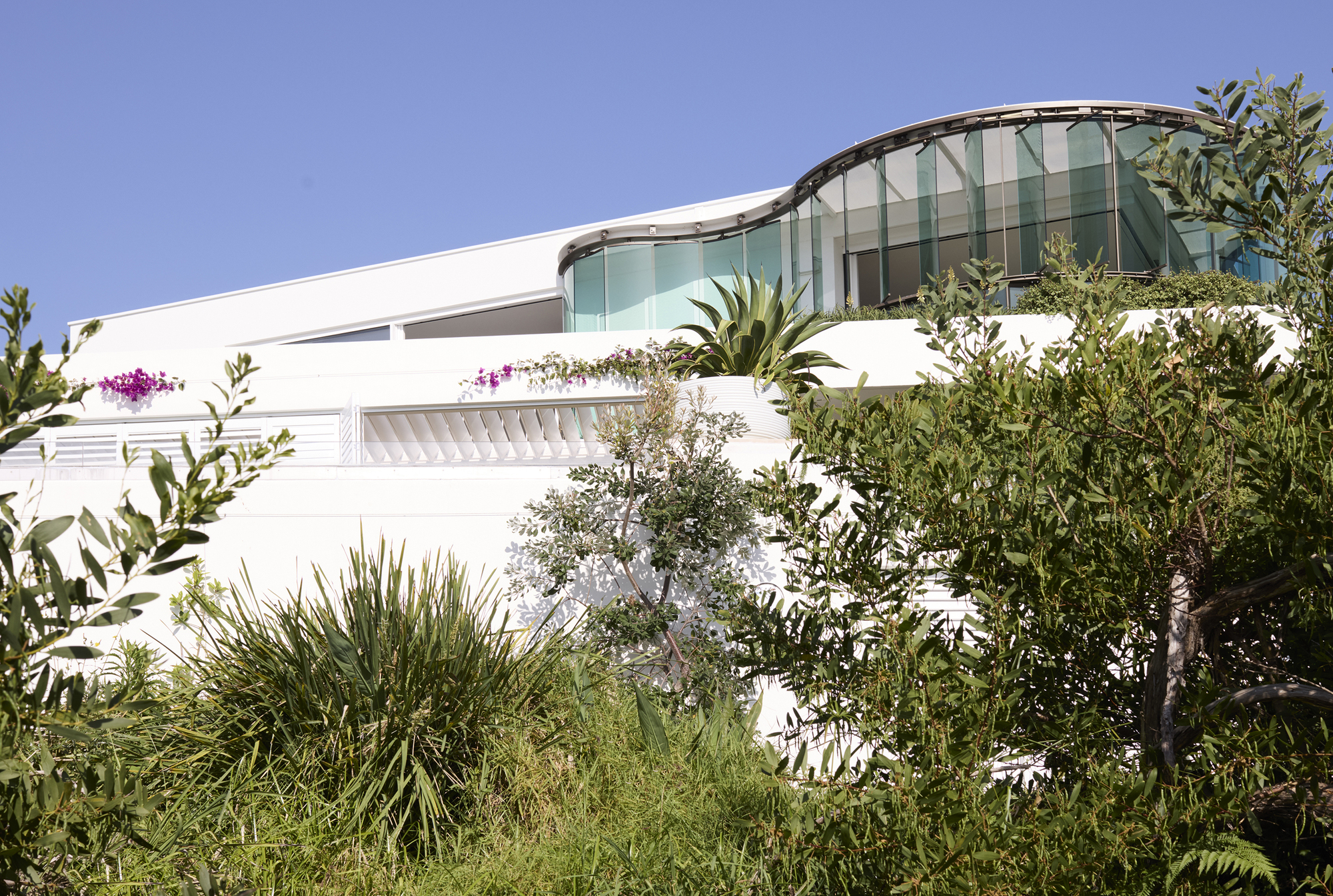 Emerald Sound House / Luigi Rosselli Architects
