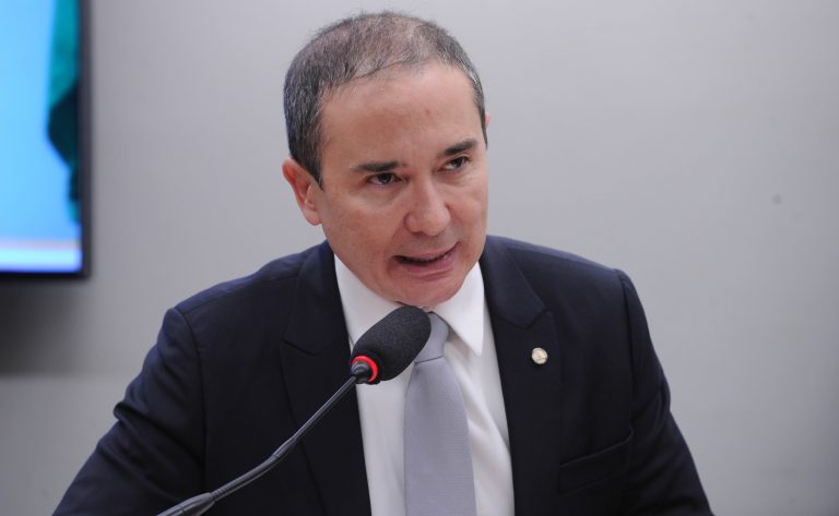 Comissão aprova mudanças no Fies para beneficiar estudantes de baixa renda – Notícias